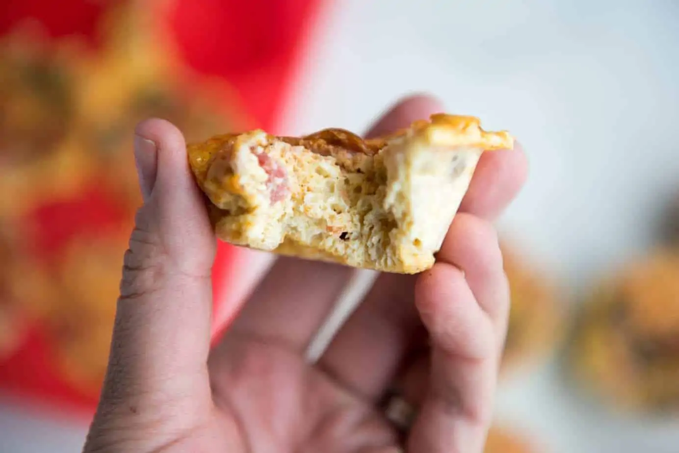 Paleo Pizza Egg muffins - a gluten-free and dairy-free make ahead breakfast recipe that is easily portable