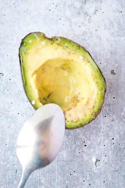avocado with sea salt and lime juice (quick paleo & aip snack)